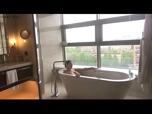 ❤️ Ogromna laska namiętnie waląca sobie cipkę w łazience ❤️ Sex video at porn pl.hellporno-com.ru ❤